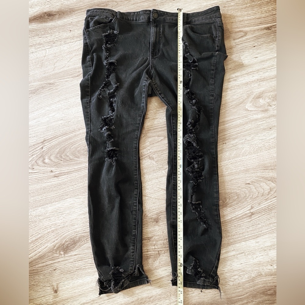 FTF Fashion To Figure Distressed Stretch Jeans Size 20 - Picture 5 of 7